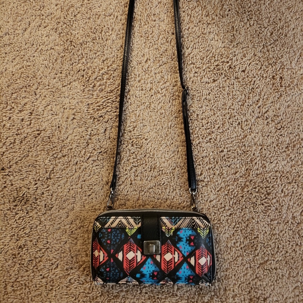 🖤❤💙 Sakroot crossbody wallet 🖤❤💙
